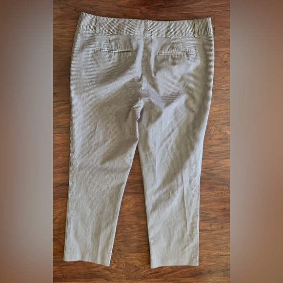 Norma Kamala Seersucker Pin Stripe Pants Taupe Cropped Cotton Blend Size 10 - Picture 2 of 10